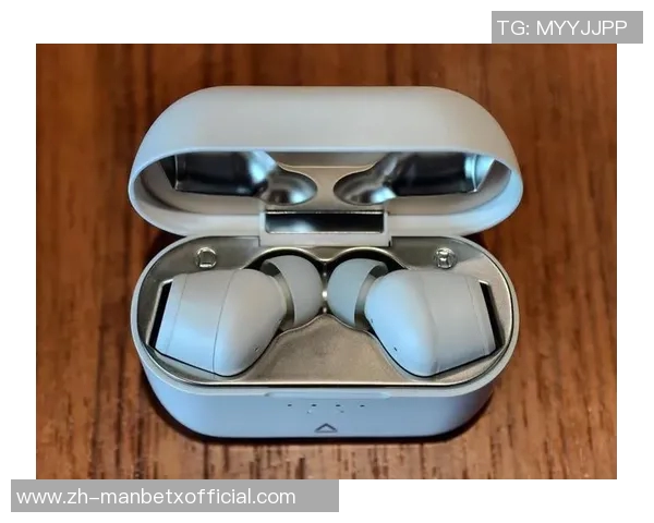 全屏沉浸体验，耳机加持，感受铁人客场的激情与震撼力量